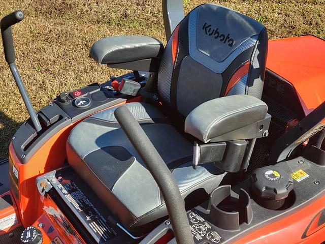 Image of Kubota ZG222 equipment image 4