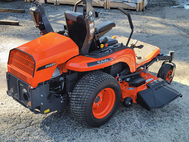 Image of Kubota ZG227 equipment image 4