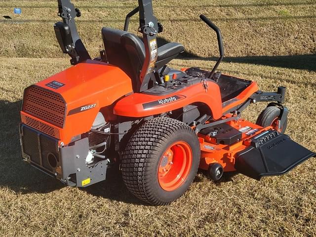 Image of Kubota ZG227 equipment image 2