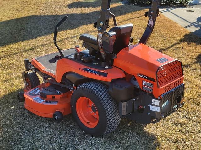 Image of Kubota ZG227 equipment image 3