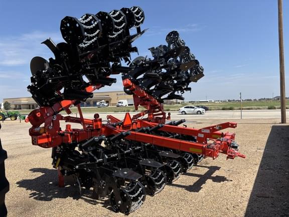 Image of Kuhn Krause Gladiator 1210-1230 equipment image 1
