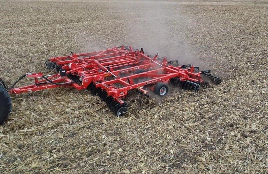 Image of Kuhn Krause Excelerator XT 8010 Primary Image