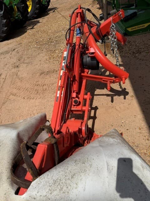 Image of Kuhn GMD28 equipment image 4