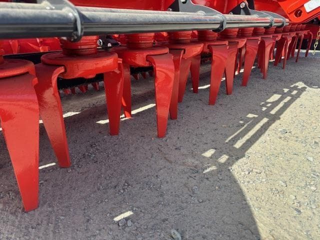 Image of Kuhn HR4030 equipment image 4