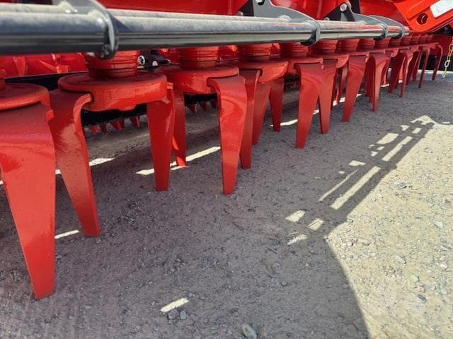Image of Kuhn HR4030 equipment image 4