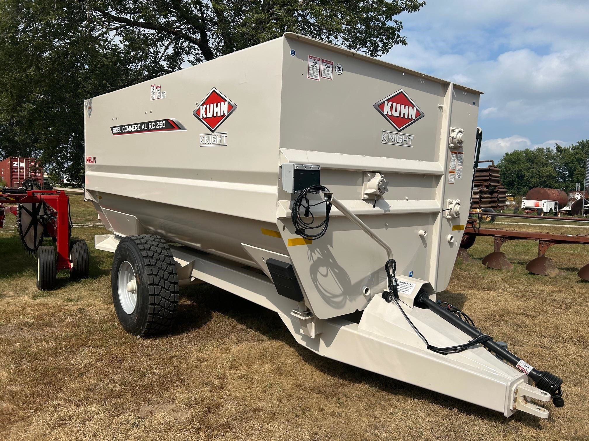 2024 Kuhn Knight RC250 Equipment Image0