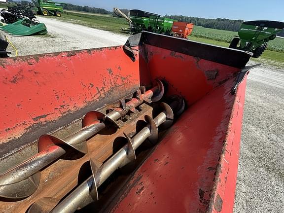 Image of Kuhn Knight SL124 equipment image 4