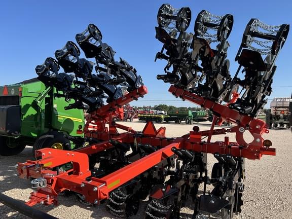 Image of Kuhn Krause Gladiator 1210-1230 equipment image 2