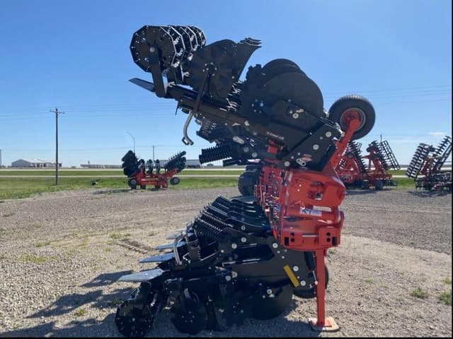 Image of Kuhn Krause Gladiator 1210M-1230 equipment image 1