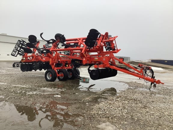 2024 Kuhn Krause Dominator 4857 Equipment Image0