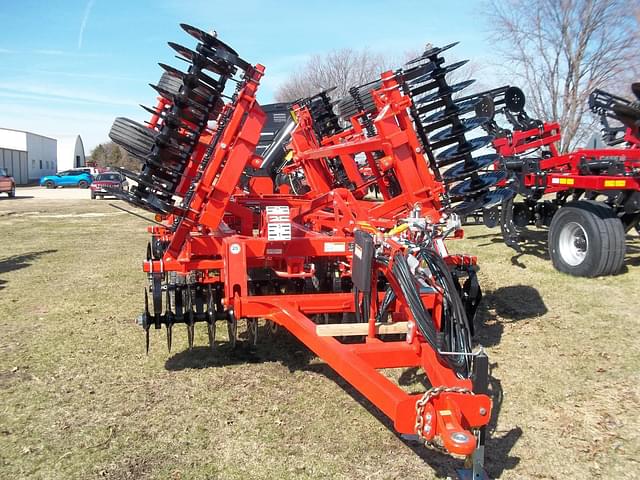 Image of Kuhn Krause Excelerator XT 8010 equipment image 1
