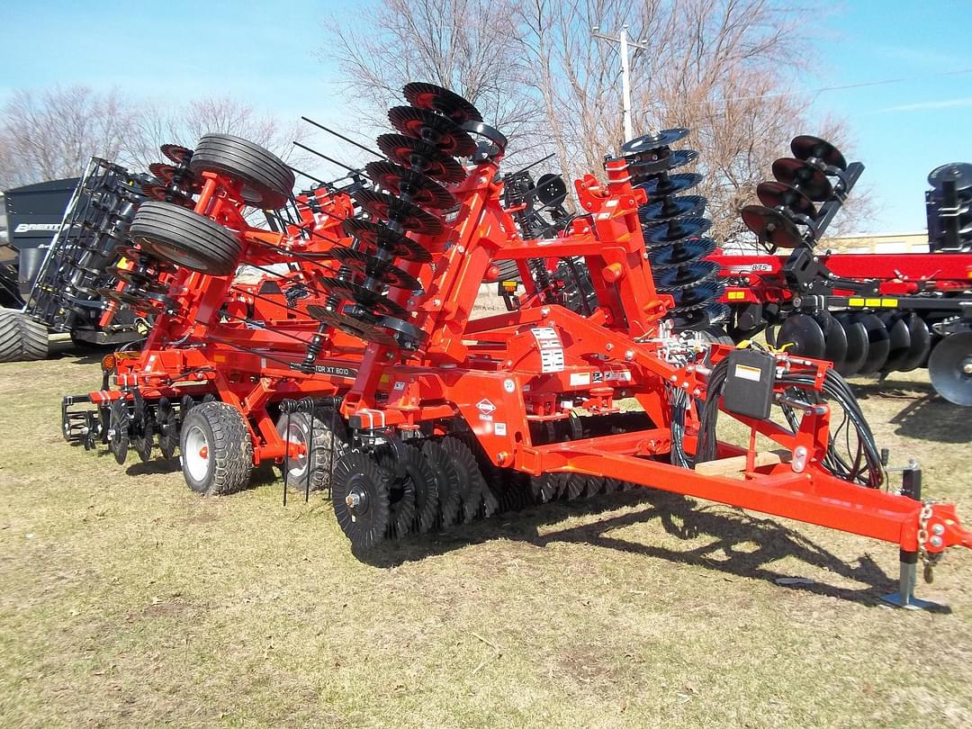 Image of Kuhn Krause Excelerator XT 8010 Primary image