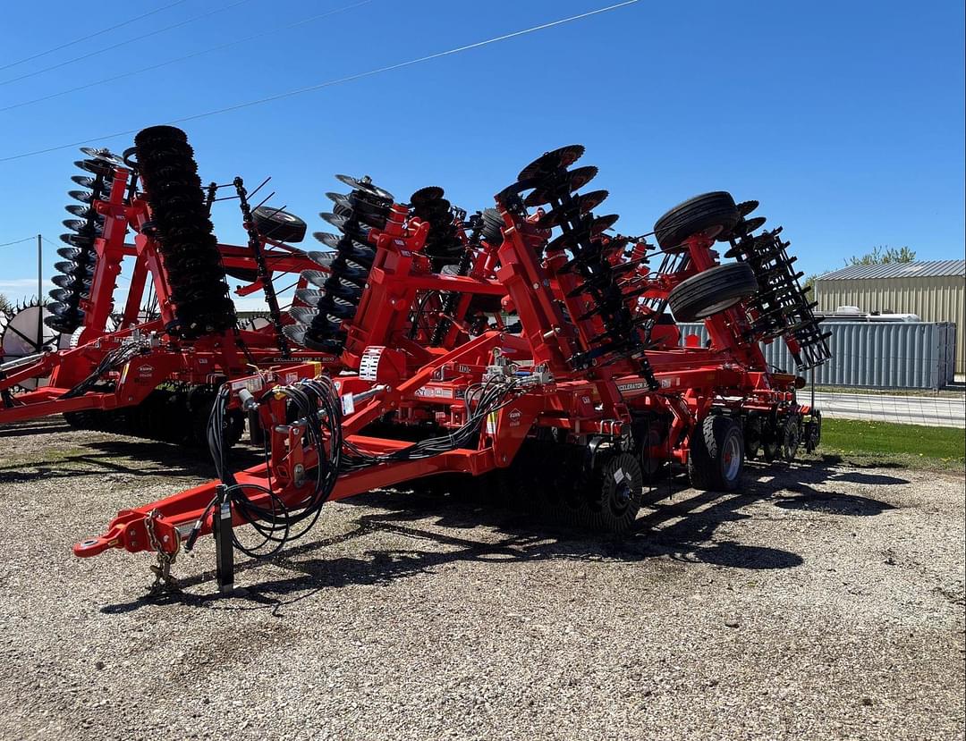 Image of Kuhn Krause Excelerator XT 8010 Primary image