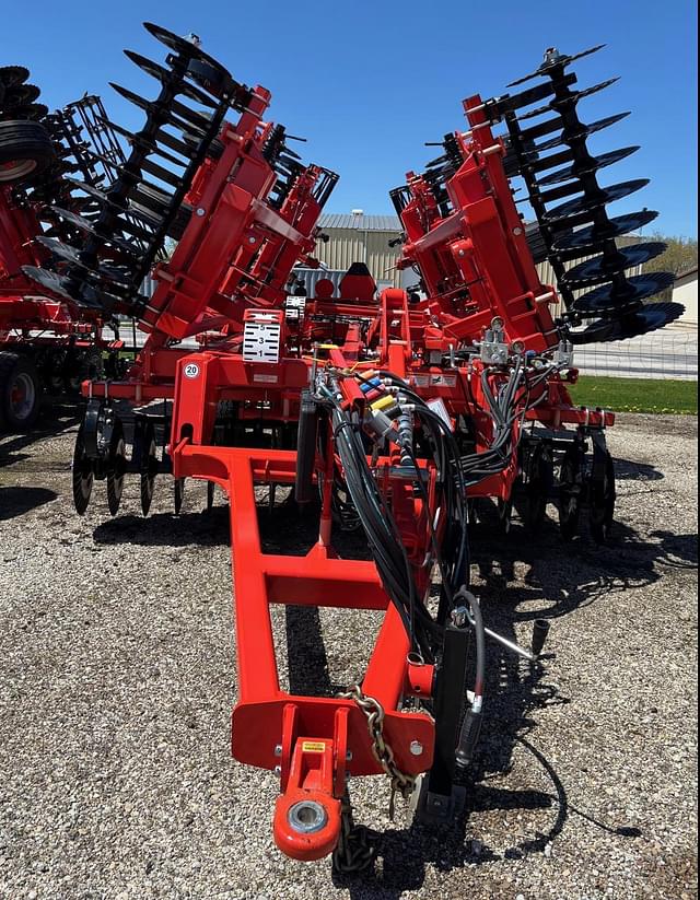 Image of Kuhn Krause Excelerator XT 8010 equipment image 4