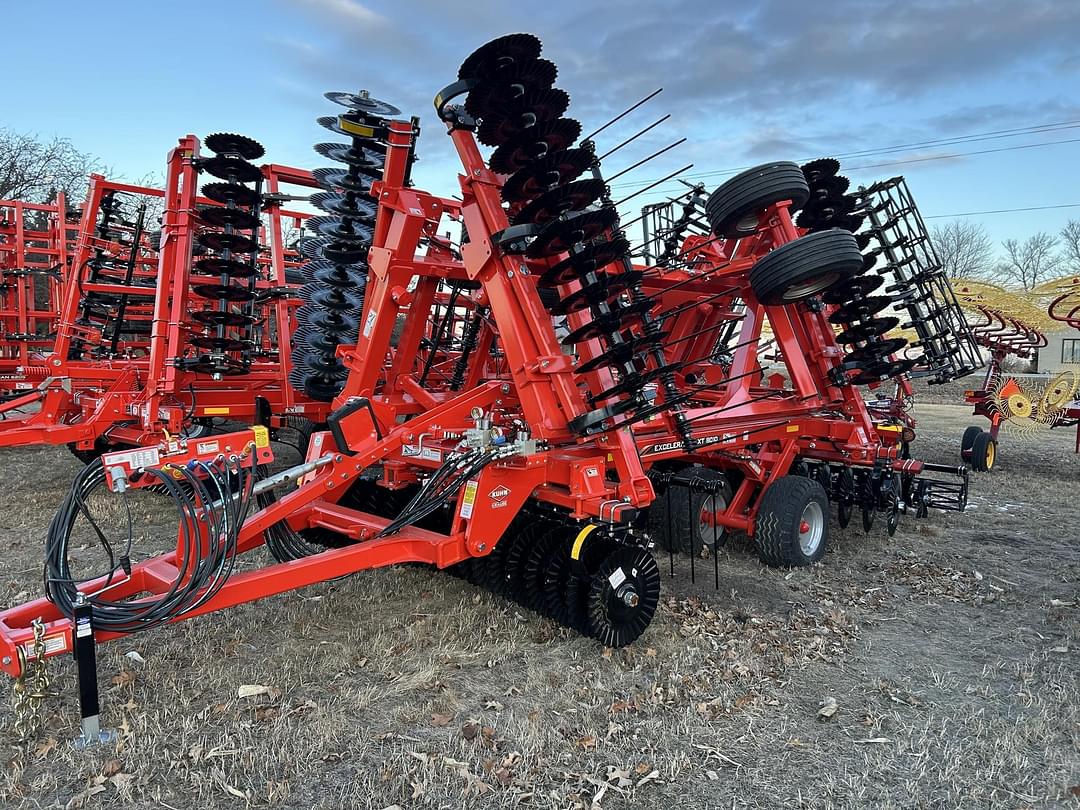 Image of Kuhn Krause Excelerator XT 8010 Image 0