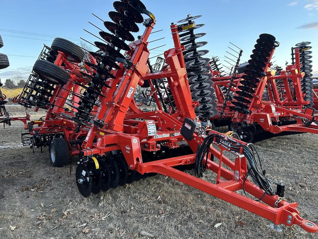 Image of Kuhn Krause Excelerator XT 8010 Image 1