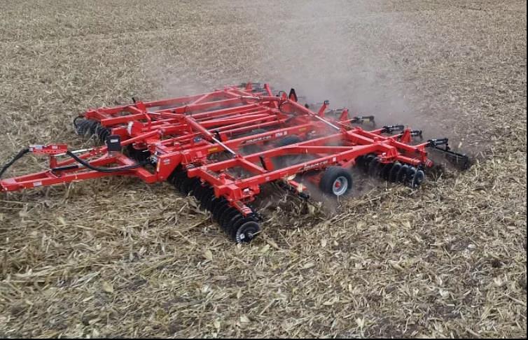 Image of Kuhn Krause Excelerator XT 8010 Primary Image