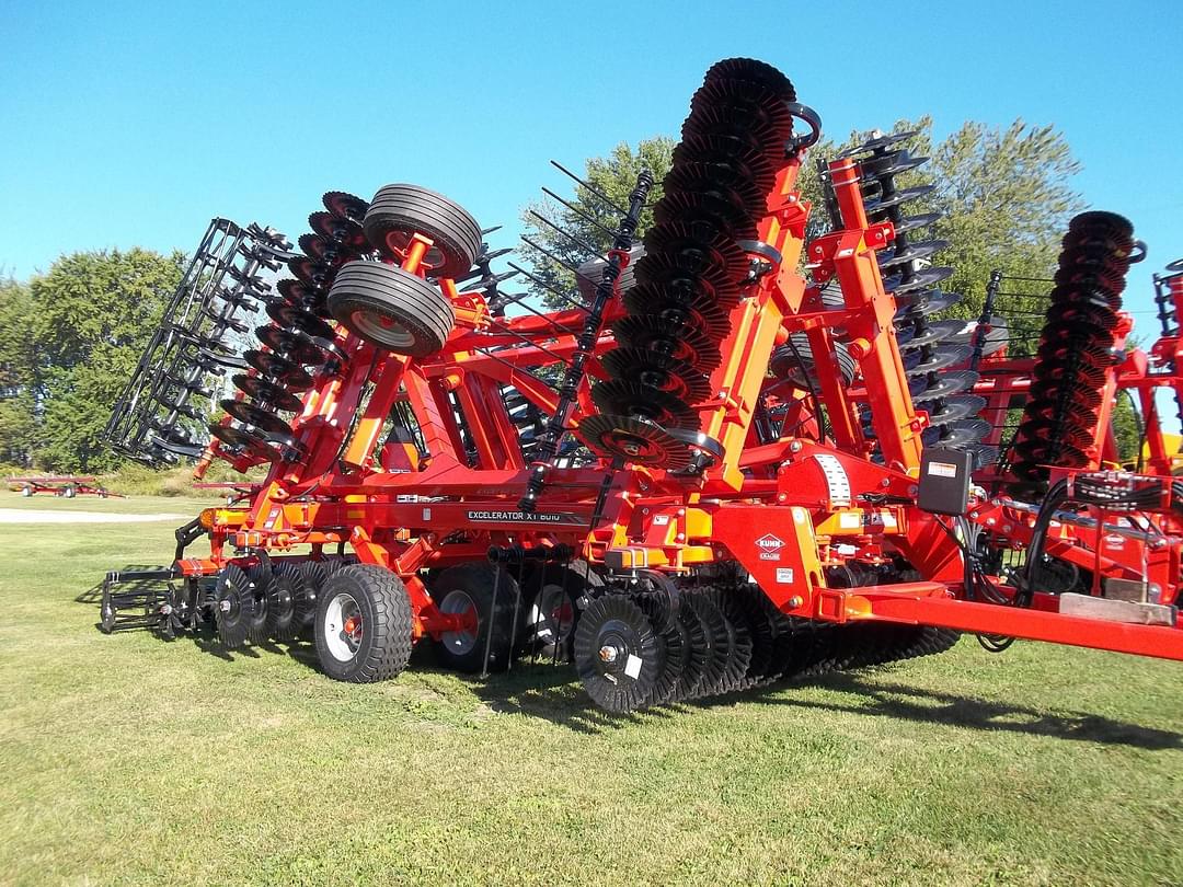 Image of Kuhn Krause Excelerator XT 8010 Primary image