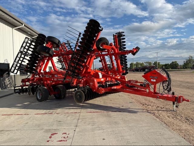 Image of Kuhn Krause Excelerator XT 8010-30 equipment image 2