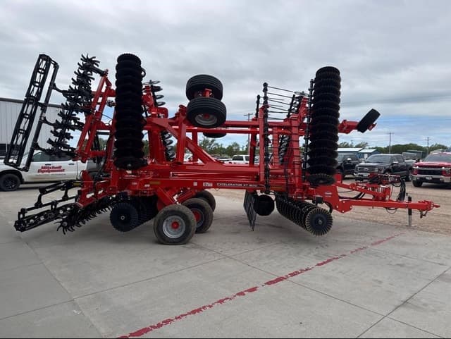 Image of Kuhn Krause Excelerator XT 8010-30 equipment image 3