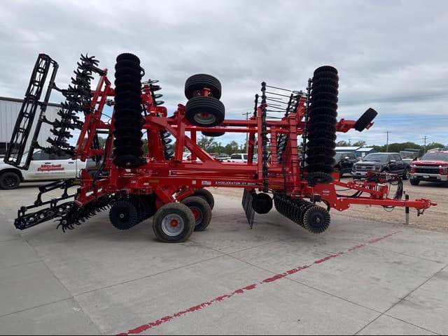 Image of Kuhn Krause Excelerator XT 8010-30 equipment image 3