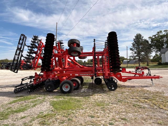 Image of Kuhn Krause Excelerator XT 8010-30 equipment image 1