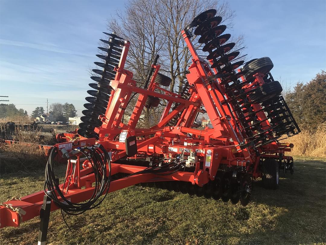 Image of Kuhn Krause Excelerator XT 8010 Image 0