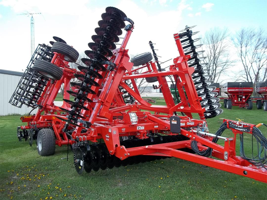 Image of Kuhn Krause Excelerator XT 8010 Primary image