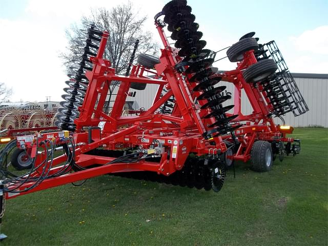 Image of Kuhn Krause Excelerator XT 8010 equipment image 3