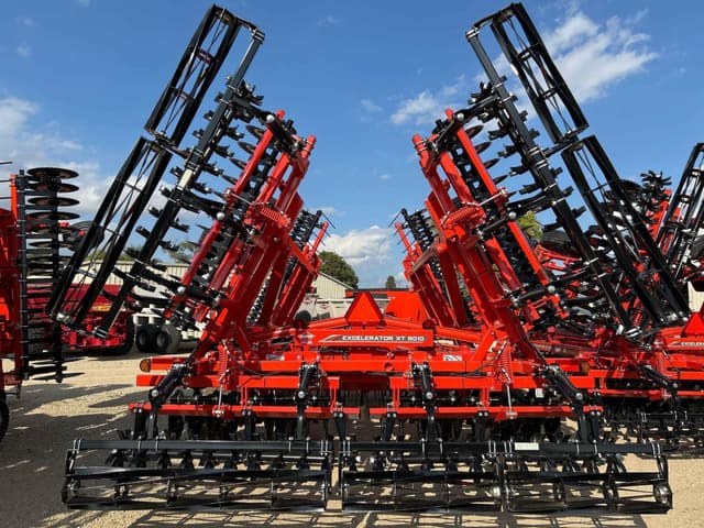 Image of Kuhn Krause Excelerator XT 8010 equipment image 3