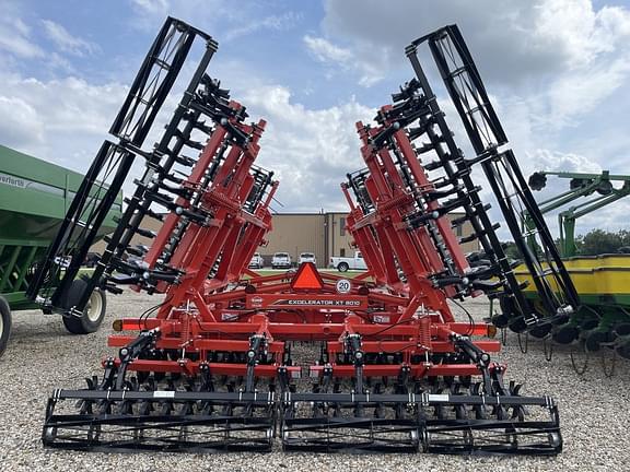 Image of Kuhn Krause Excelerator XT 8010 equipment image 4