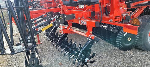 Image of Kuhn Krause Excelerator XT 8010 equipment image 3