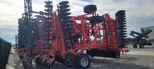 Image of Kuhn Krause Excelerator XT 8010 equipment image 2