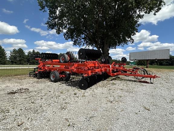 Image of Kuhn Krause Excelerator XT 8010 Primary image