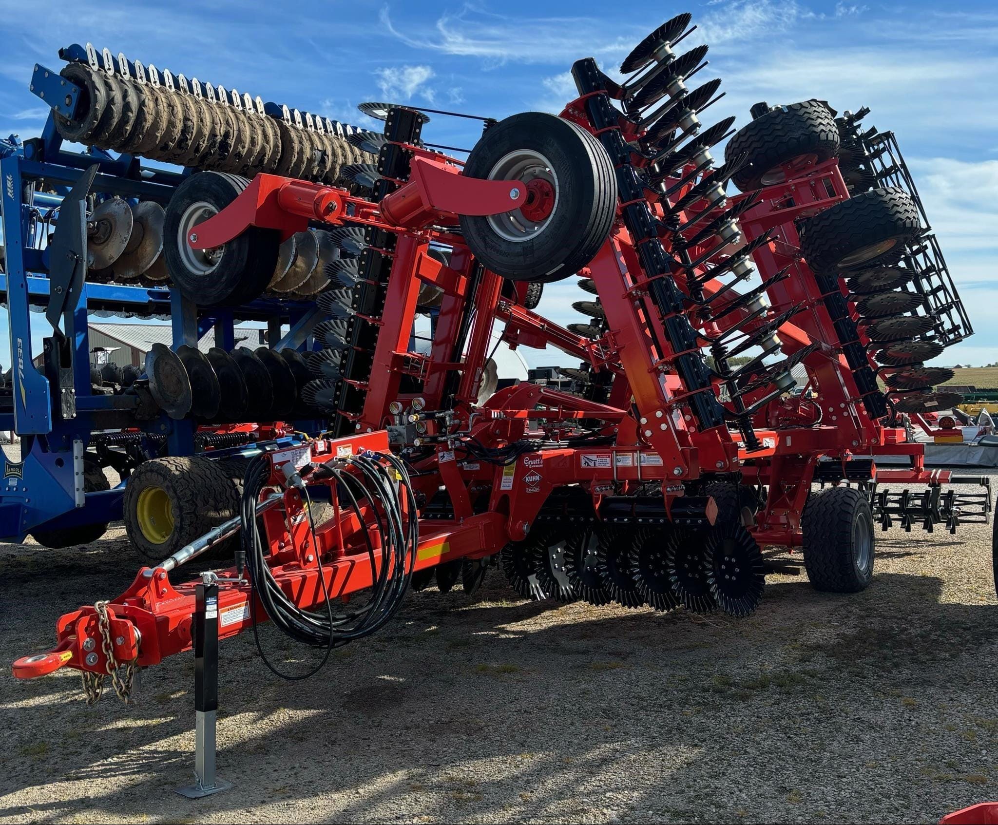 2024 Kuhn Krause Interceptor 8055-25 Equipment Image0