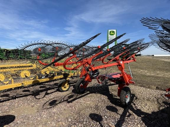 Image of Kuhn SR112 equipment image 2