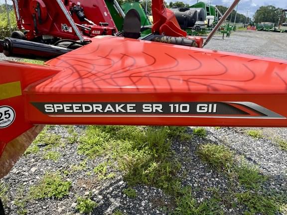 Image of Kuhn SR110GII equipment image 2