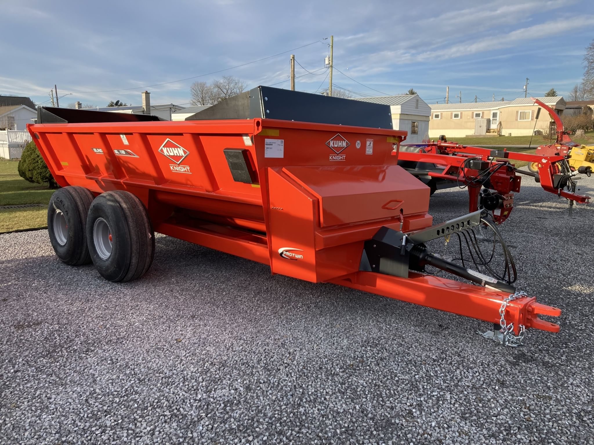 2024 Kuhn Knight SL118 Equipment Image0