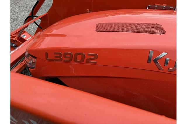 Image of Kubota L3902HST equipment image 1
