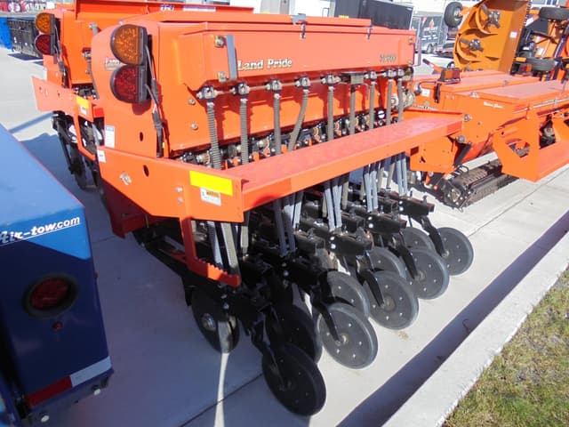 Image of Land Pride 3P600 equipment image 1