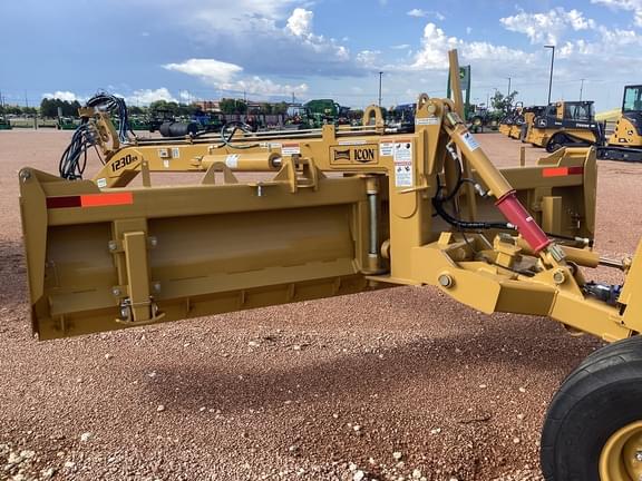 Image of Icon 1230RS equipment image 3