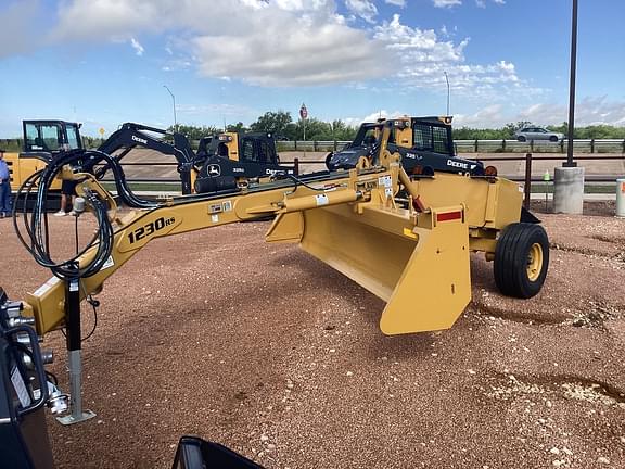 Image of Landoll 1230 equipment image 1