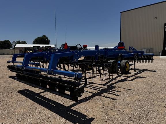 Image of Landoll 2112 equipment image 4