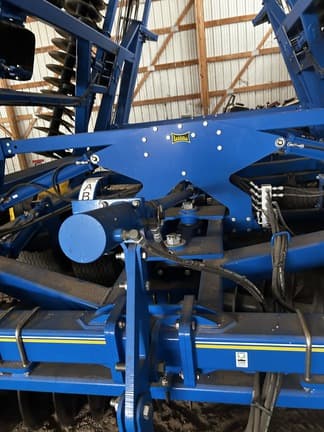 Image of Landoll 7530 equipment image 2