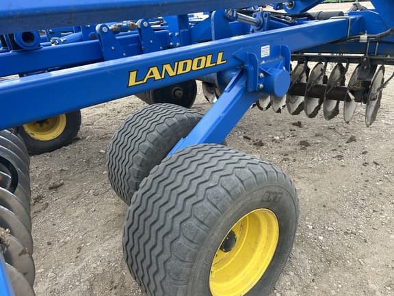 Image of Landoll 7530 equipment image 3