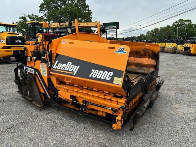 Image of LeeBoy 7000C equipment image 2