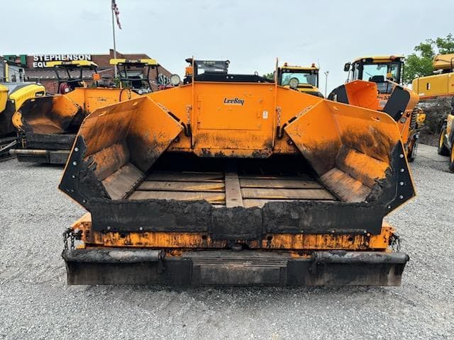 Image of LeeBoy 7000C equipment image 1