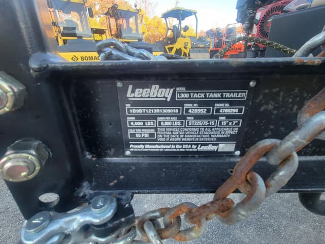 Image of LeeBoy L300 equipment image 4