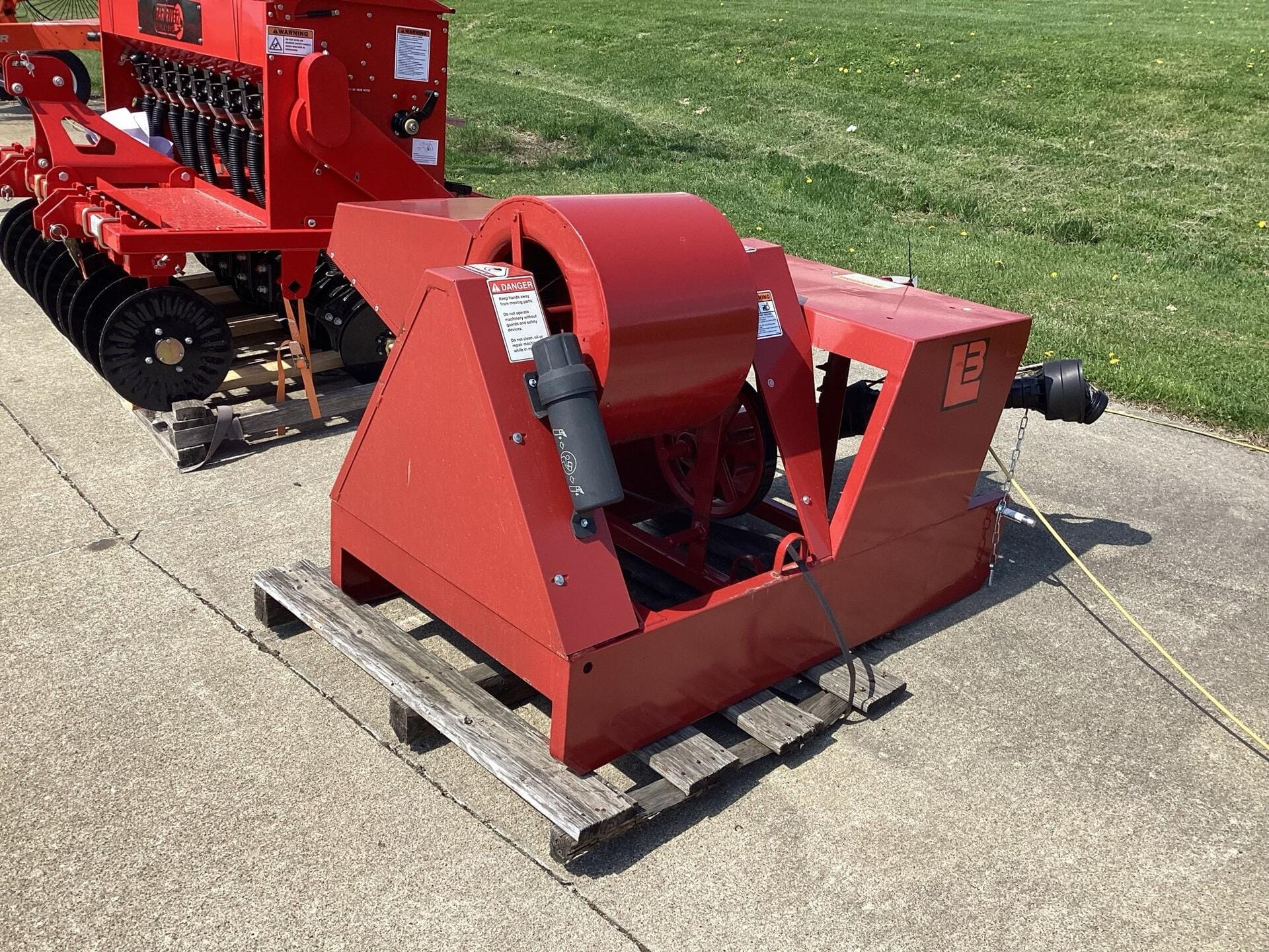 2024 Lewis Brothers PB1F Equipment Image0