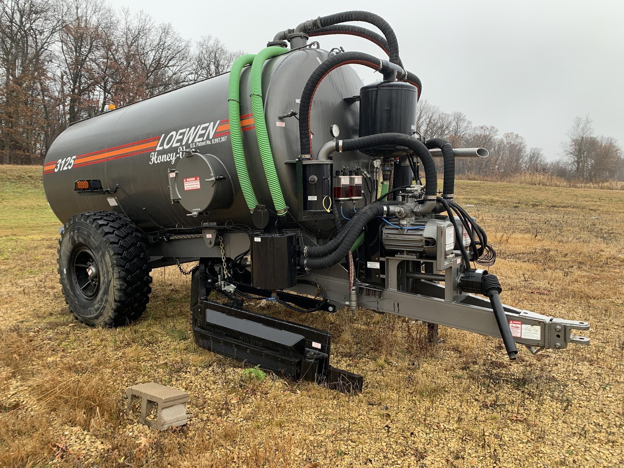 2024 Loewen 3125 Equipment Image0